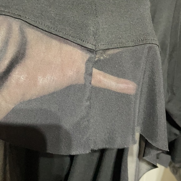 Cable & Gauge 1x black swing top super soft asymmetrical hemline nwot - Picture 10 of 10